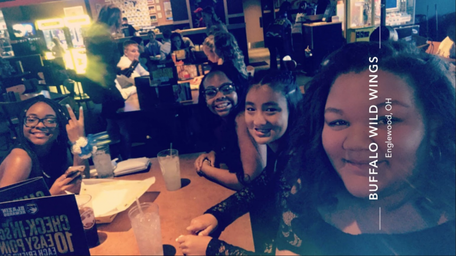 Friends+at+BW3s+about+to+go+to+the+dance.