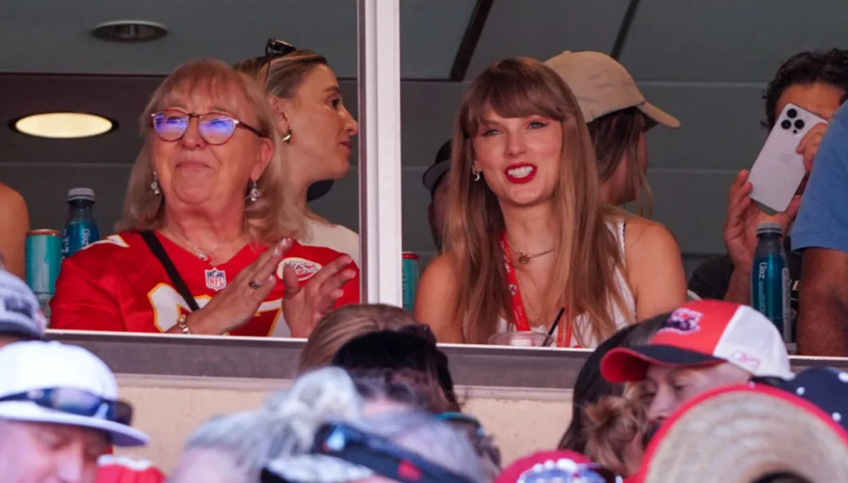 Taylor Swift pictured next to Travis Kelce’s mom at the Chief’s game against the Chicago Bear’s on September 24th.