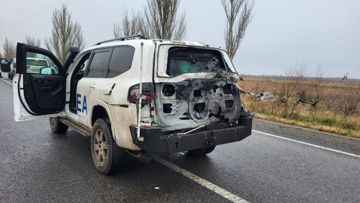 A drone attack in Ukraine destroyed the back of an armored vehicle belonging to the International Atomic Energy Agency. ( Volodymyr Zelensky | X )