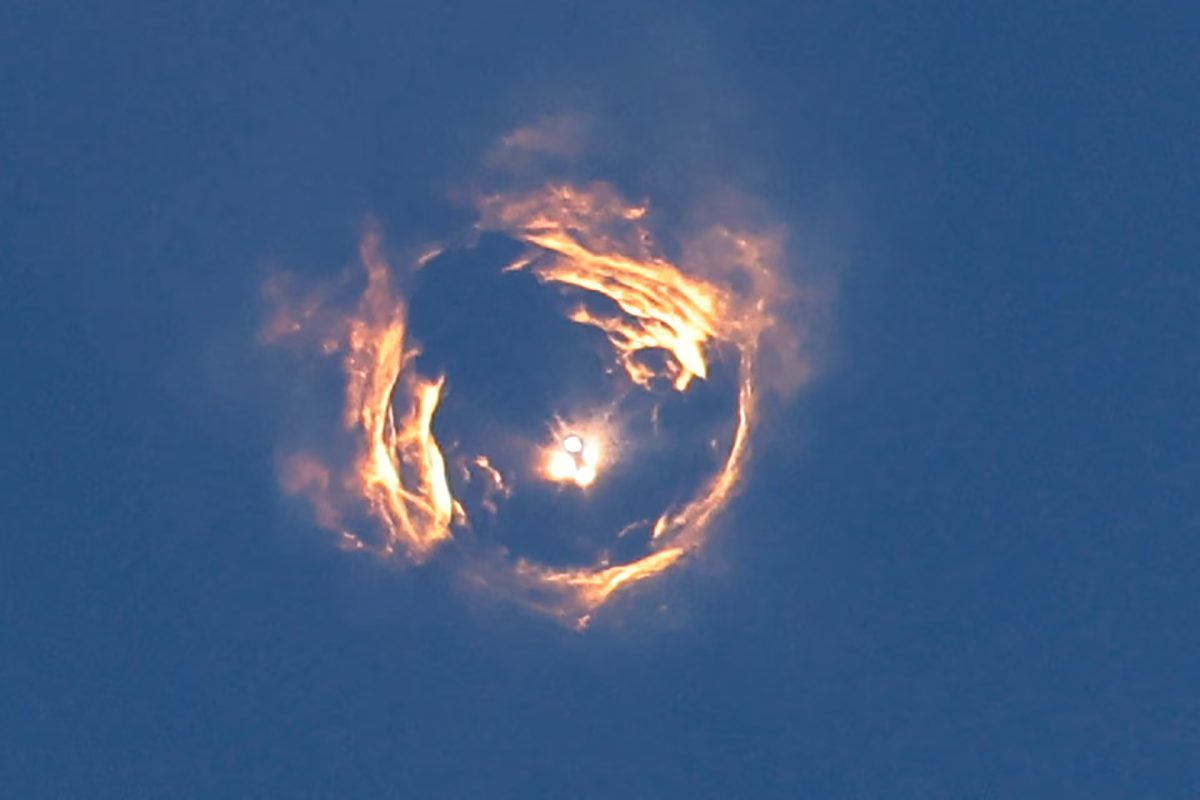 A formation from SpaceX’s Starship on its eighth test flight.